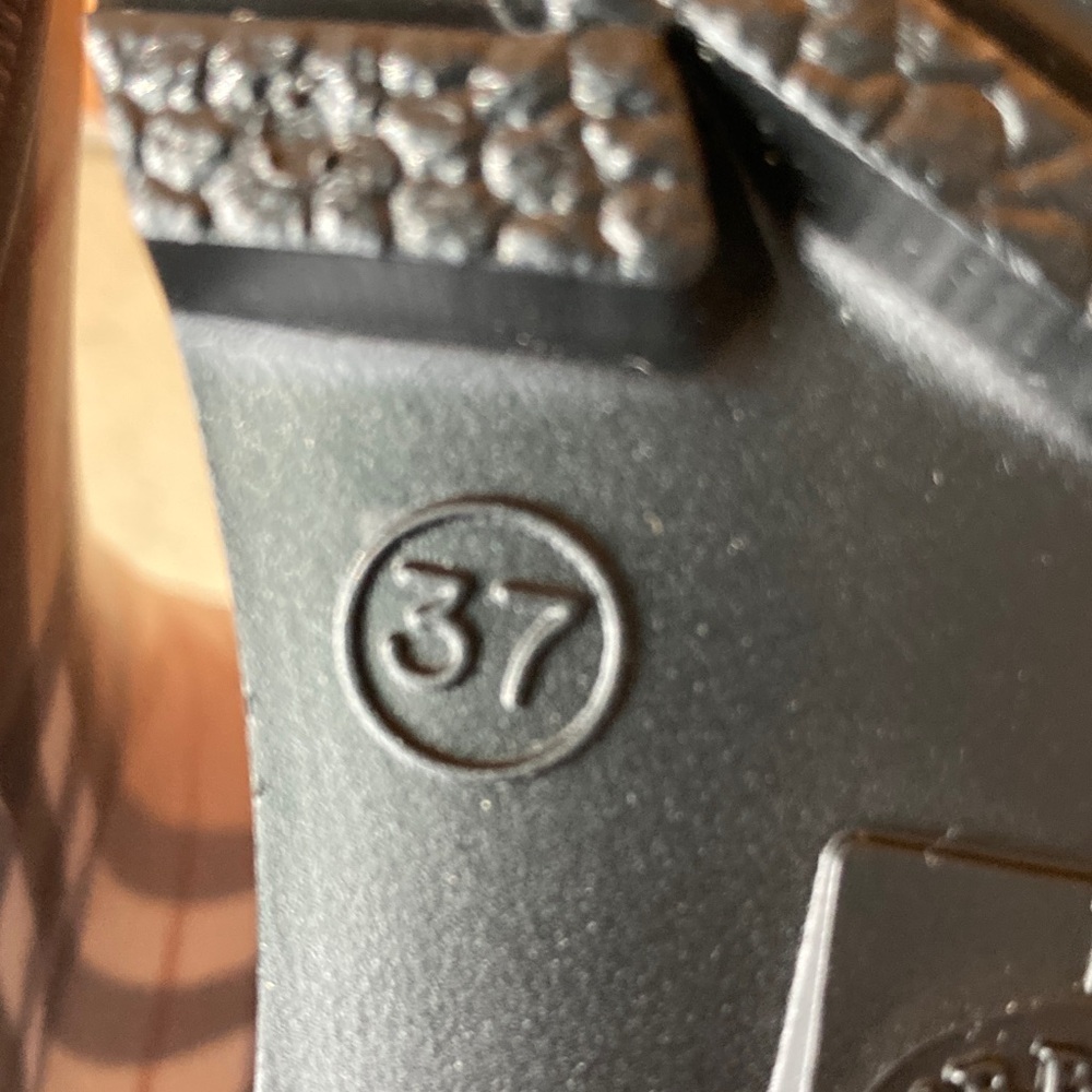NIB Burberry Tan & Black Plaid Rain Boots - Picture 7 of 9